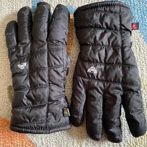 EMS l 2018 l Mercury Glove